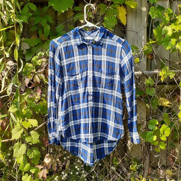 American Eagle Boyfriend Fit Blue Flannel Plaid Shirt Small EUC - Picture 1 of 6